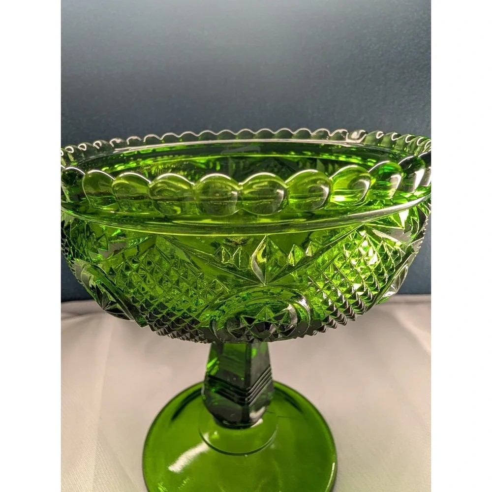 Vintage Emerald Glass Star And Punty Pedestal Compote Dish, Mid-Century